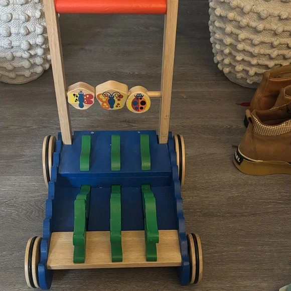 Melissa & Doug Blue and Green Crocodile Push Walker - Picture 4 of 4